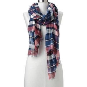 NWOT: Gap Plaid Lightweight Scarf
